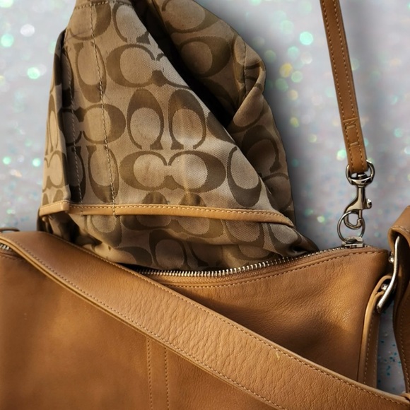 Coach Tan Leather Shoulder Bag Y2K - Picture 3 of 3